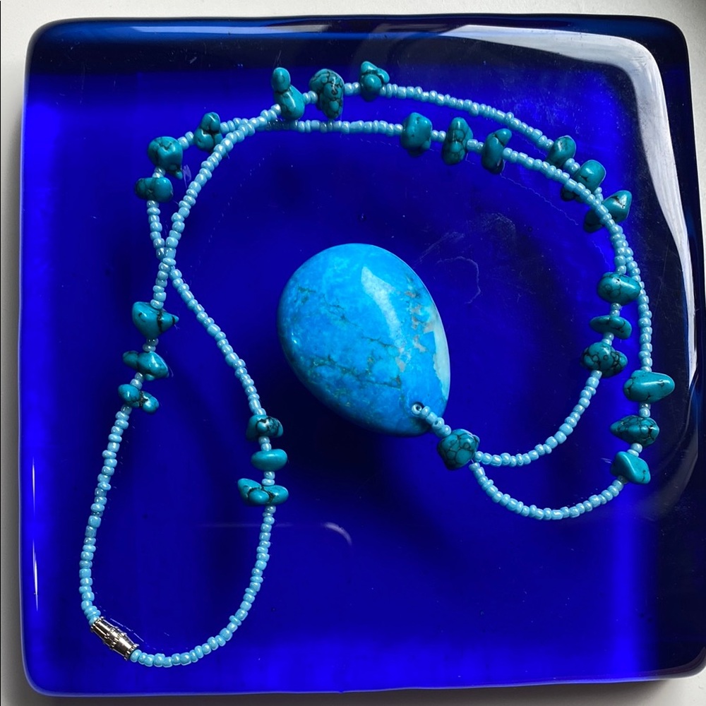 Turquoise Beaded Necklace with stone. Like NEW!